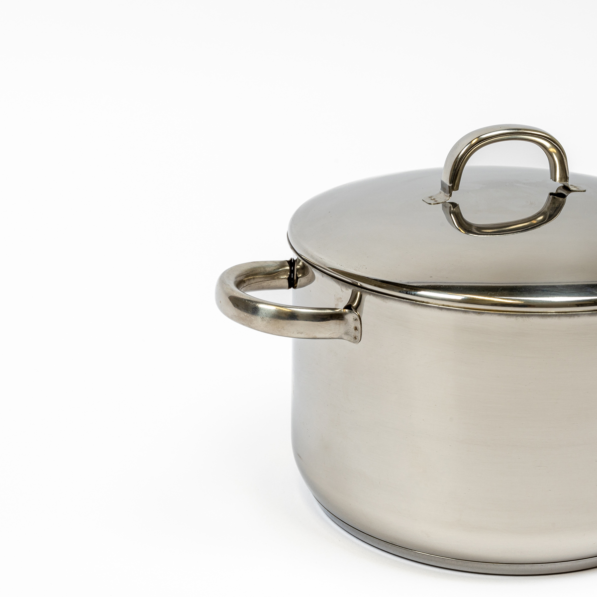 Panela ALTIS em inox com asa 24cm