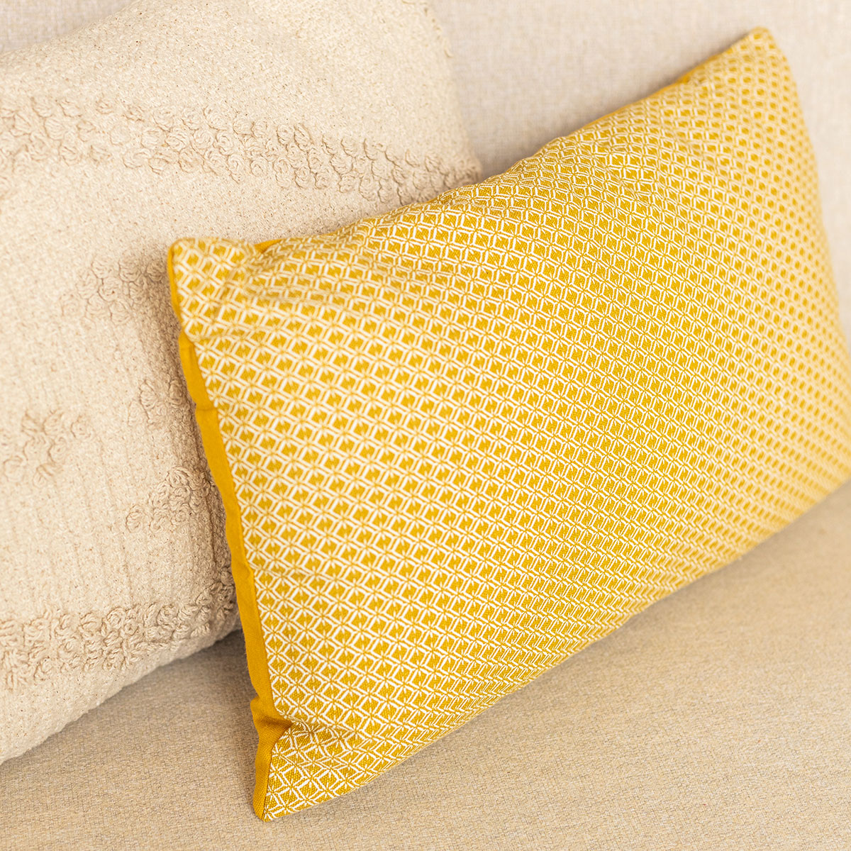 Almofada OTTO ocre 30x50cm