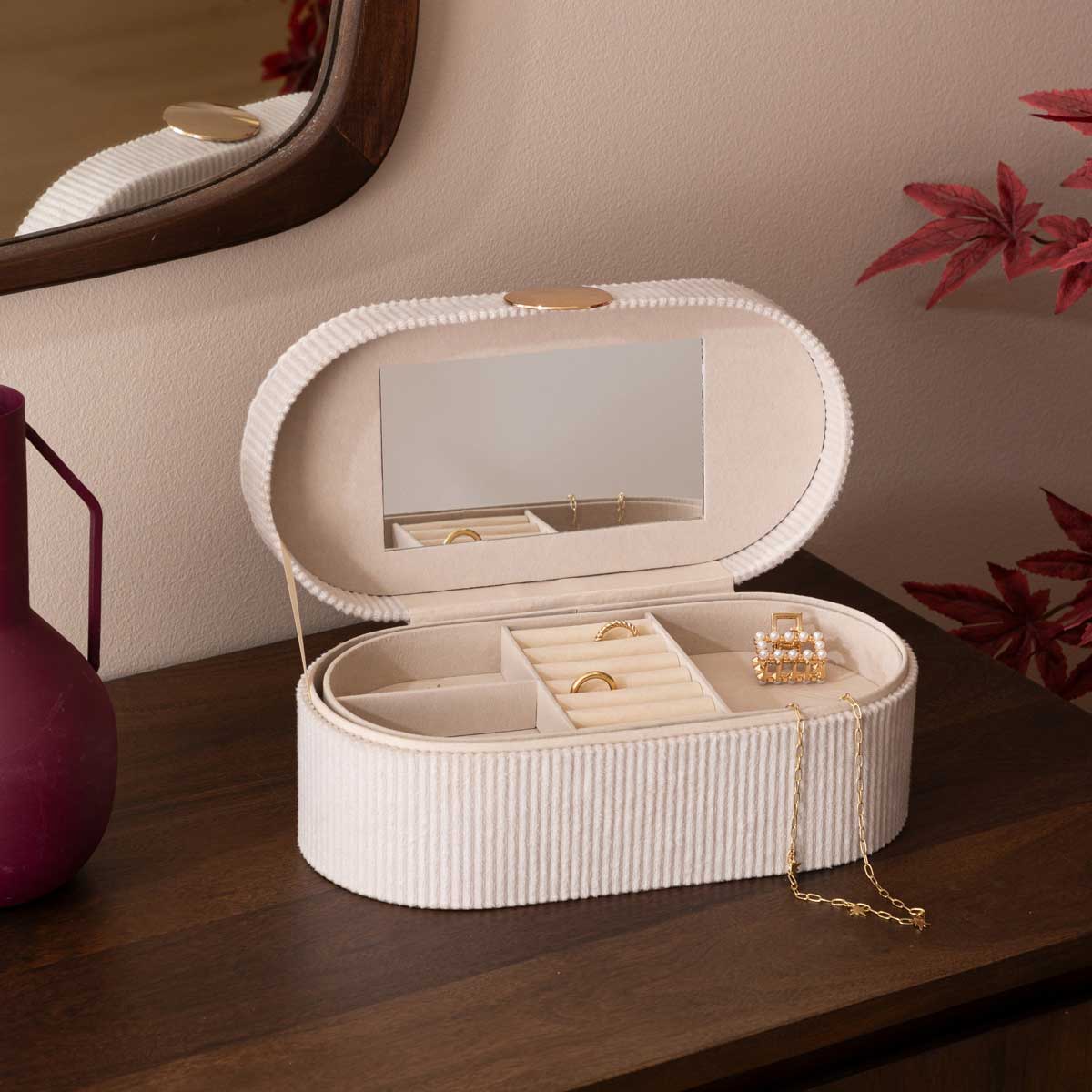 Caixa de bijuteria em veludo bege ENYA