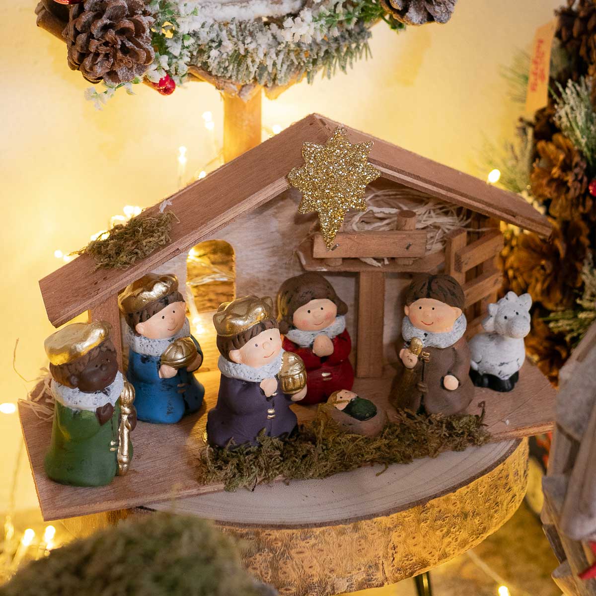 Presépio infantil com cabana e led 28x10x17cm