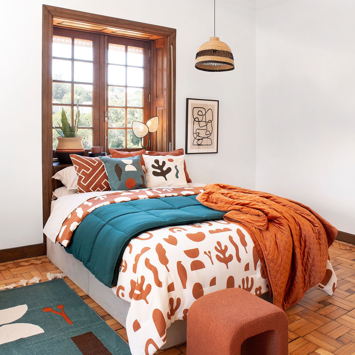 Pufe SEVI pelo bouclé âmbar