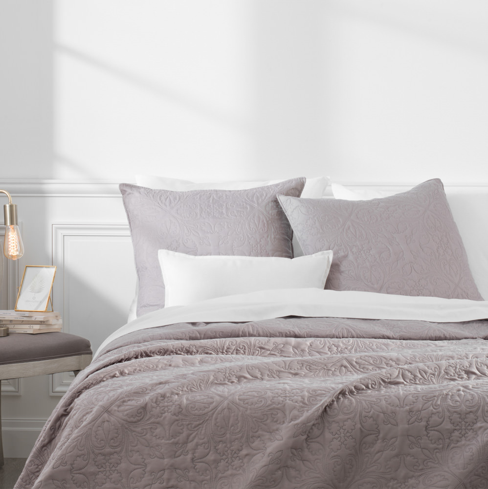 Colcha com 2 capas de almofada taupe 240x260cm