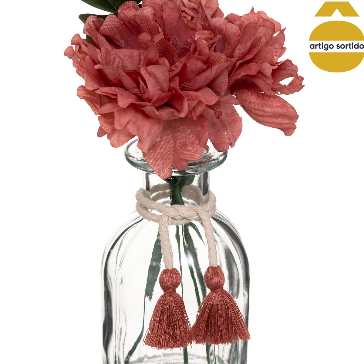 Jarra de vidro com flores artificiais