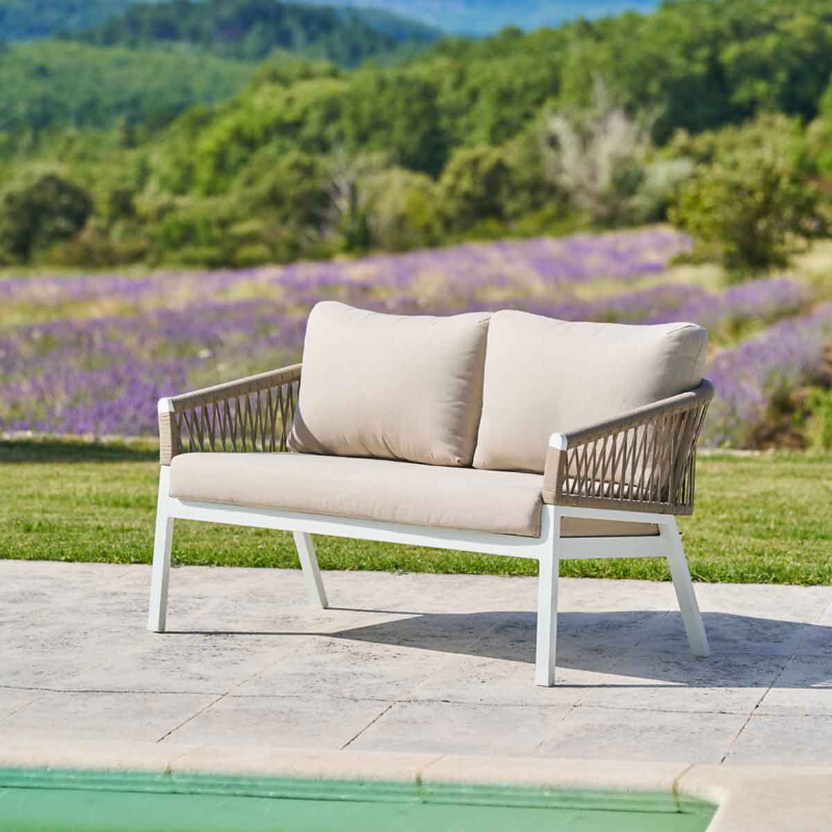 Sofá ORIENGO branco em alumínio