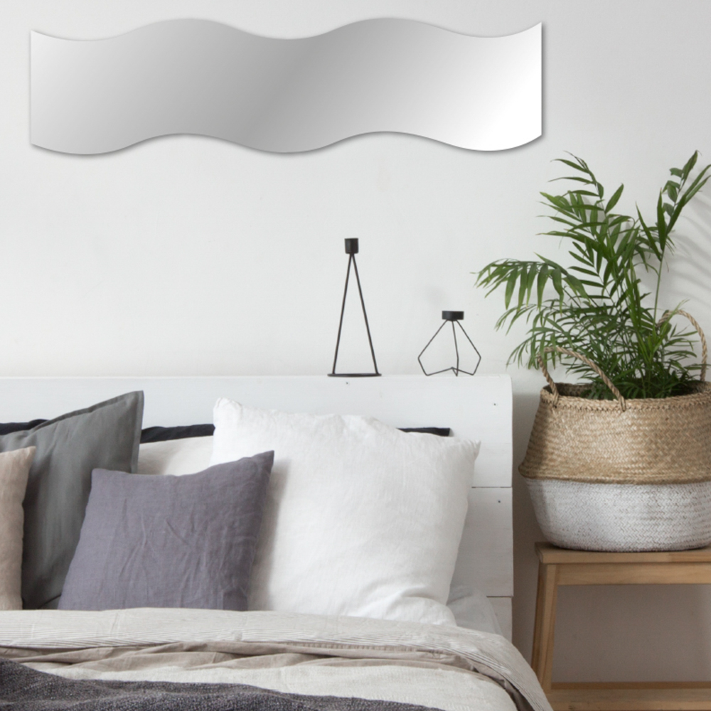 Espelho de parede ondulado prateado