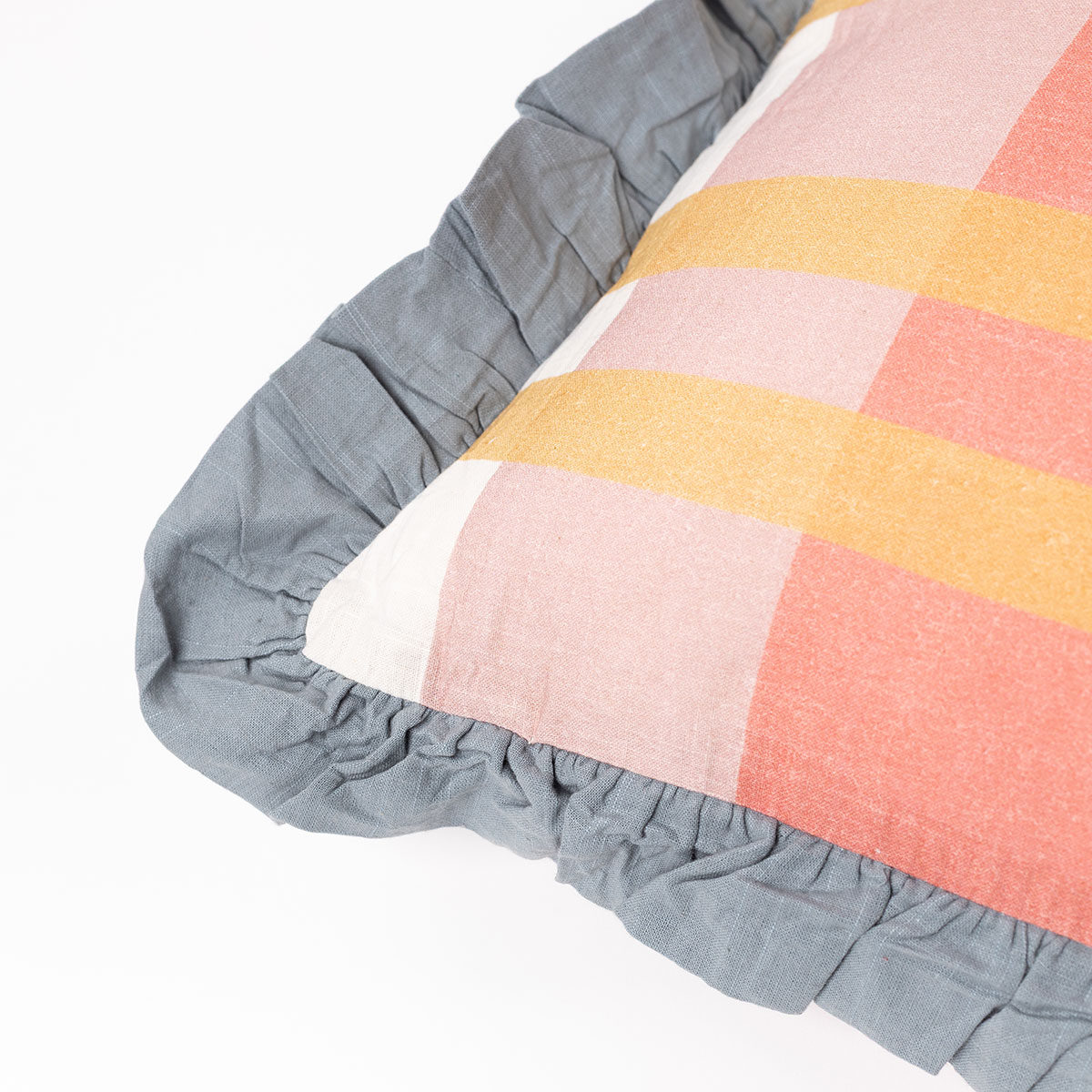 Almofada YUCATAN riscas com folhos azul