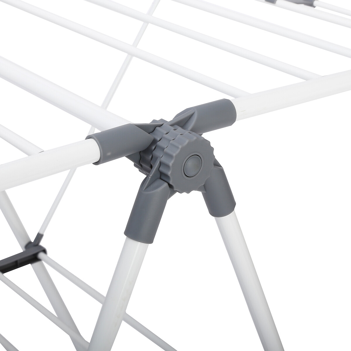 Estendal cinza em aço,  Estendal cinza em aço