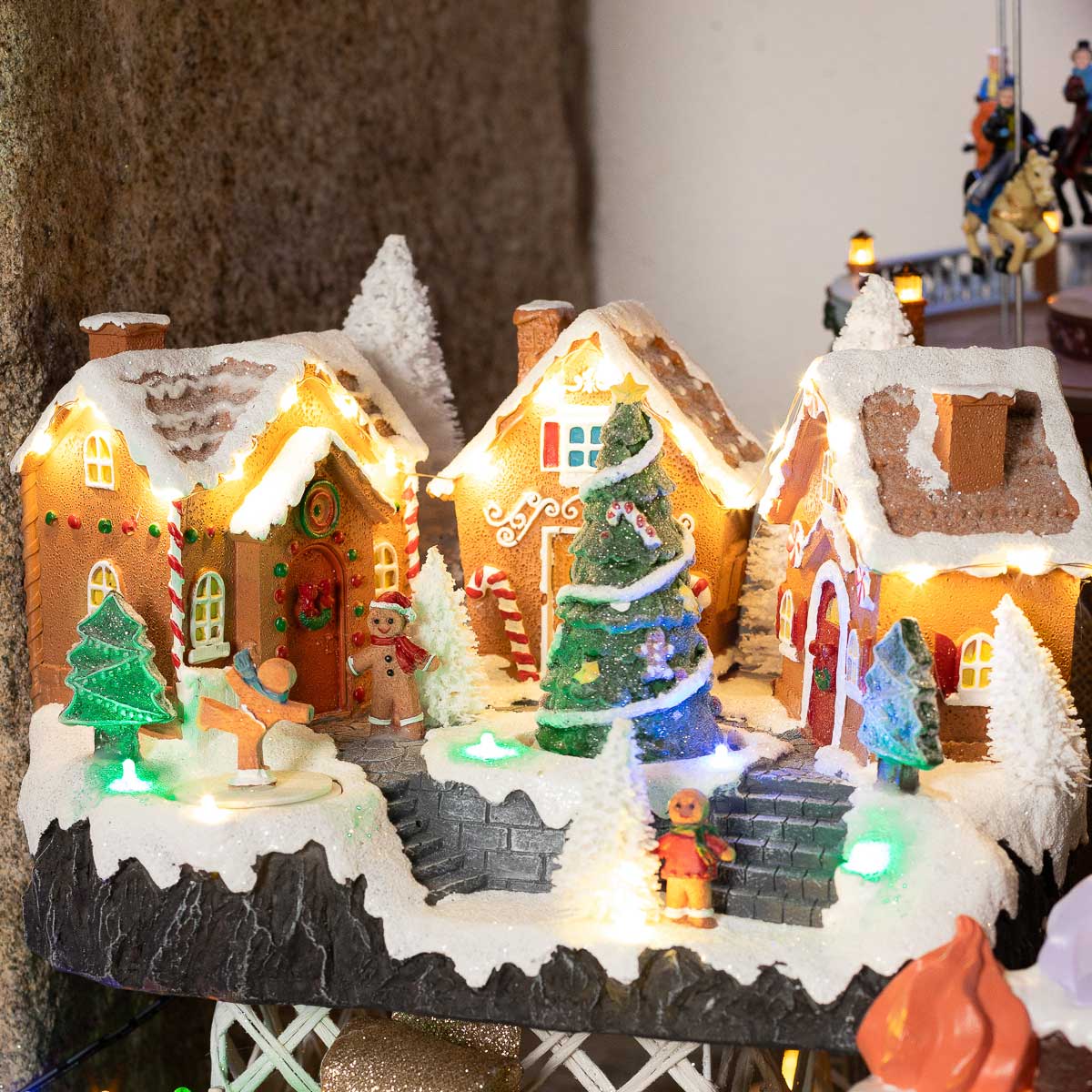 Aldeia casinhas de gengibre com música e movimento 25 leds