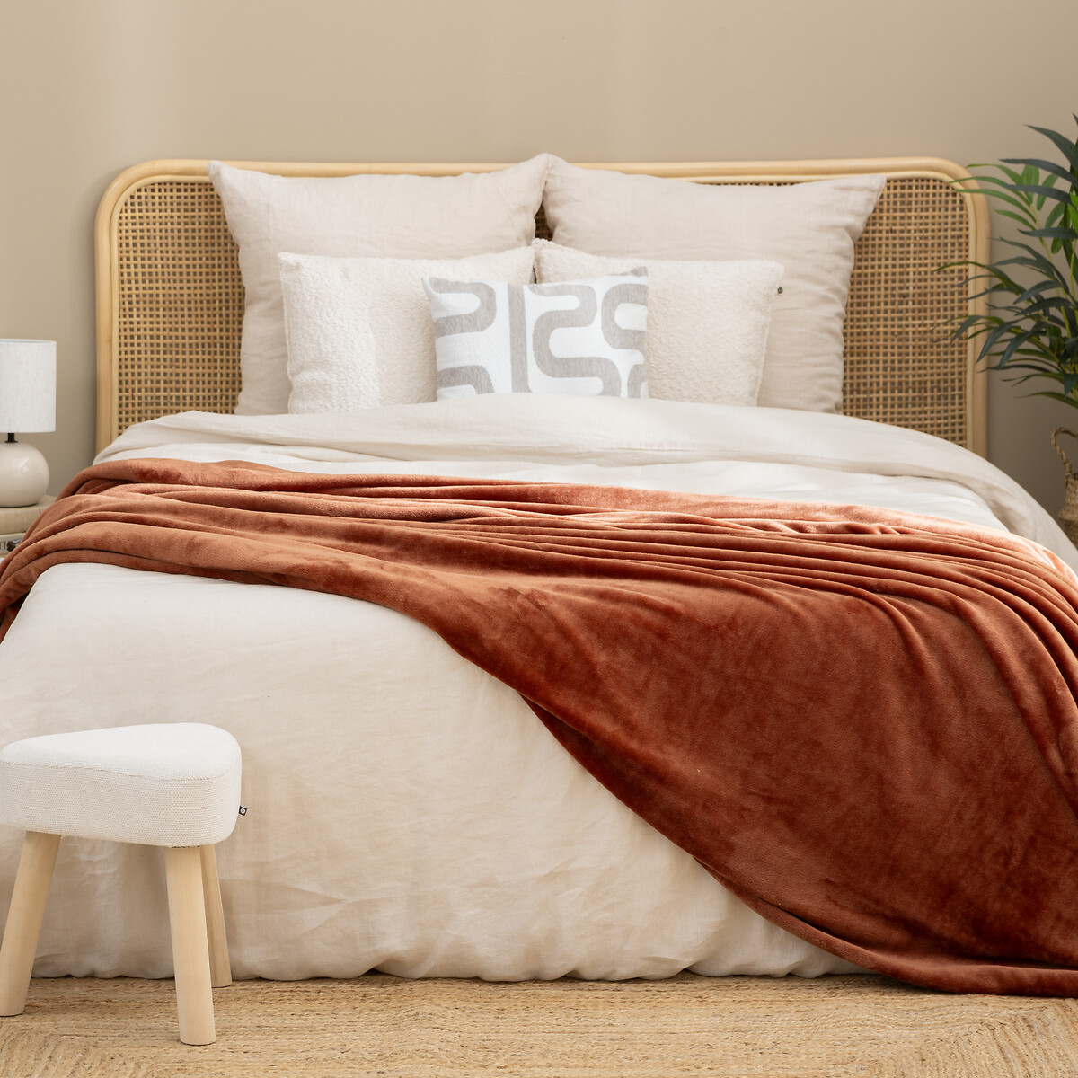 Manta OLLIS terracota em veludo