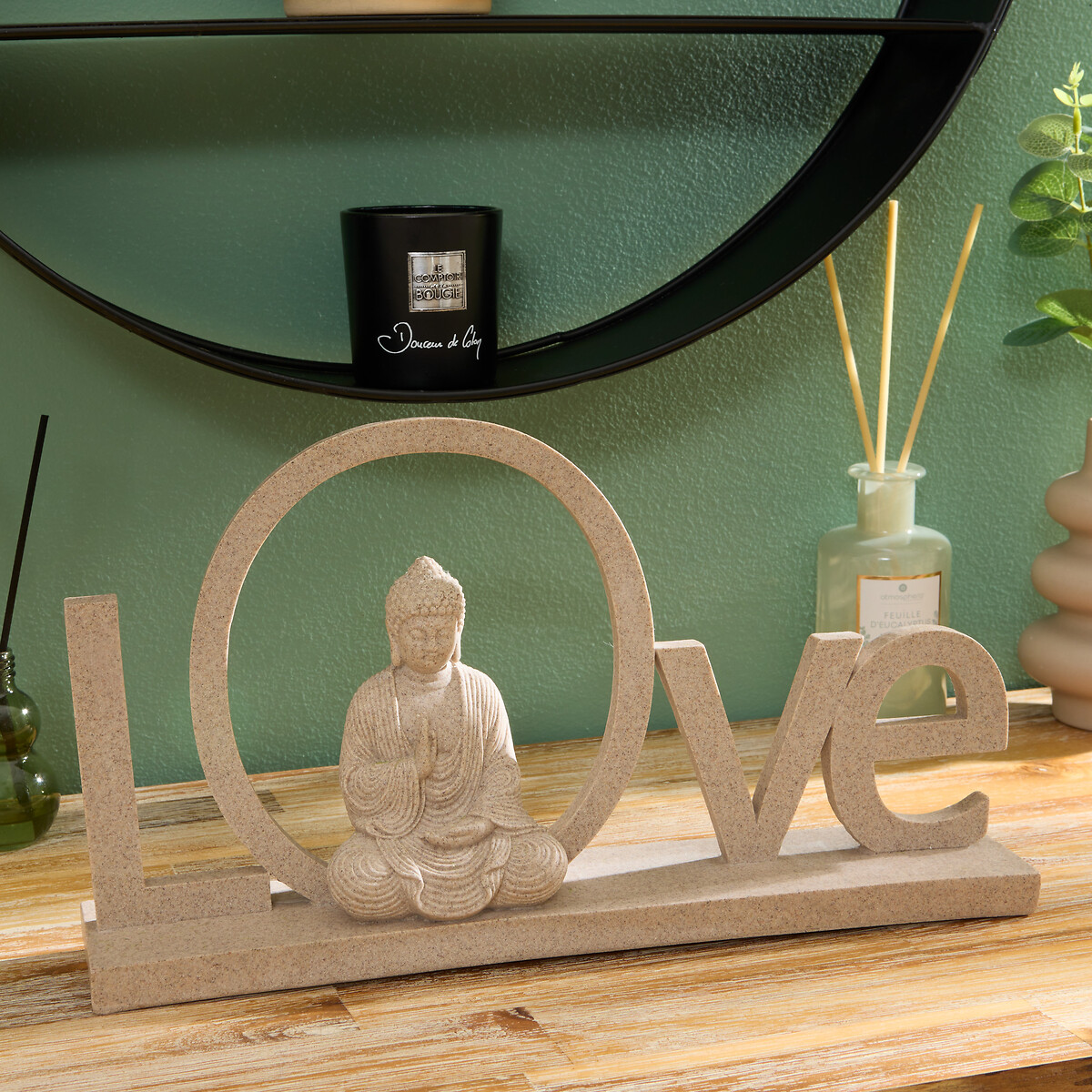 Palavra decorativa love com buda