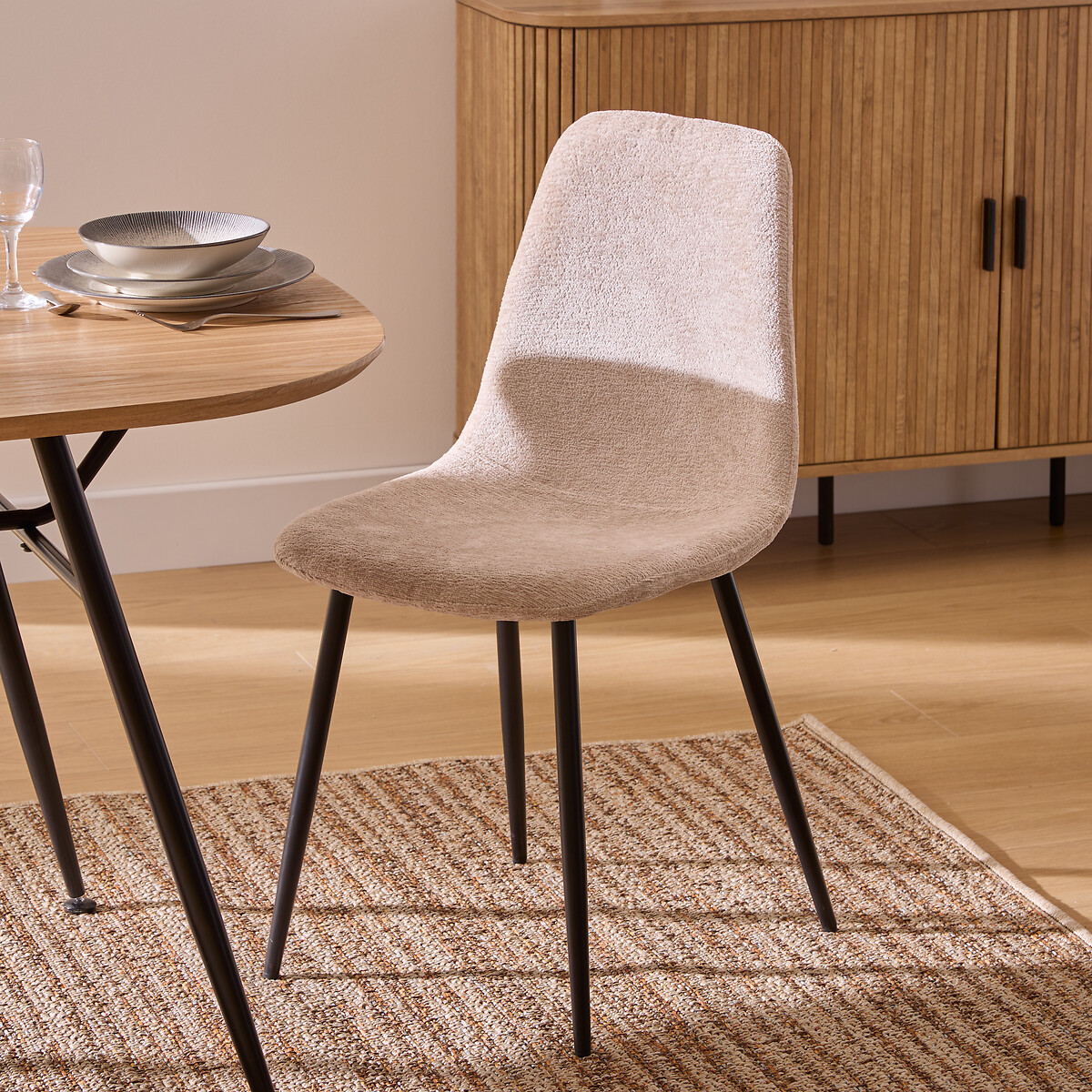 Cadeira TYKA em tecido bege