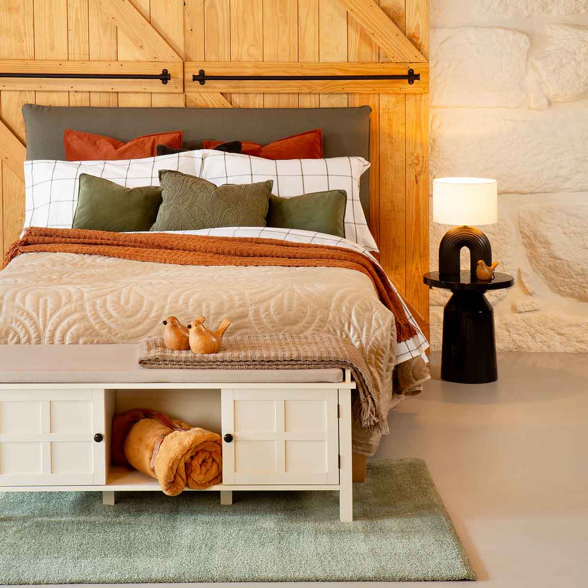 Banco com arrumação creme