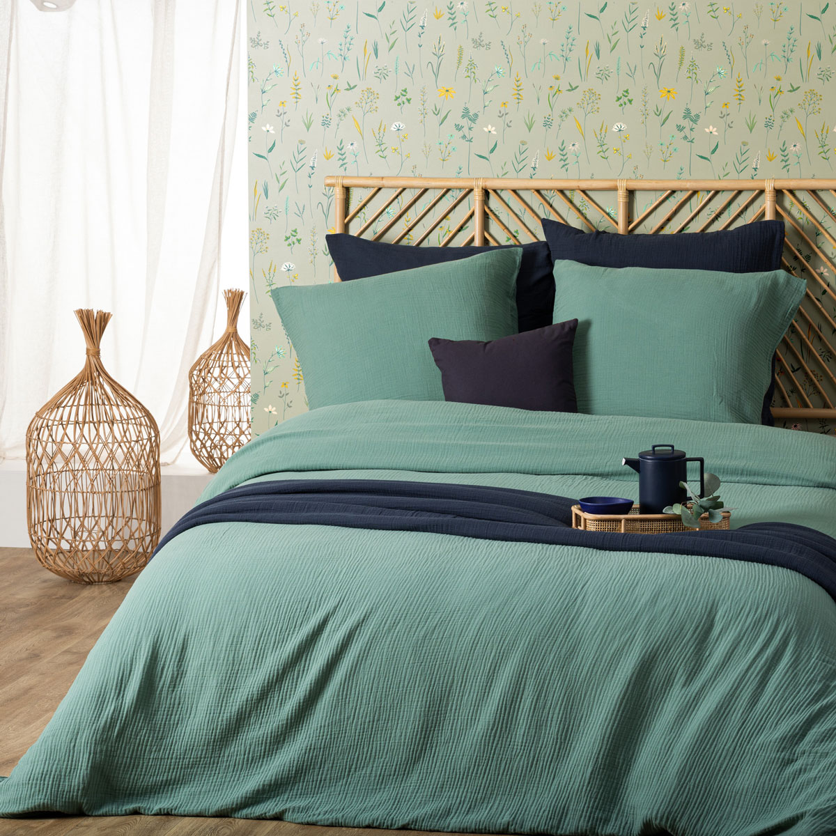 Capa de edred&atilde;o e 2 capas de almofada gaze verde 220x240cm