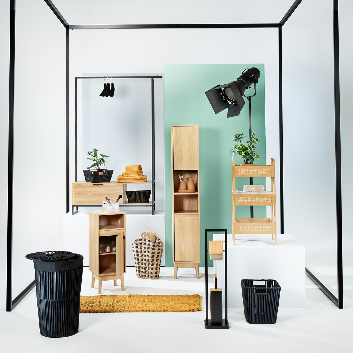 Cavalete STORGAN castanho 170cm