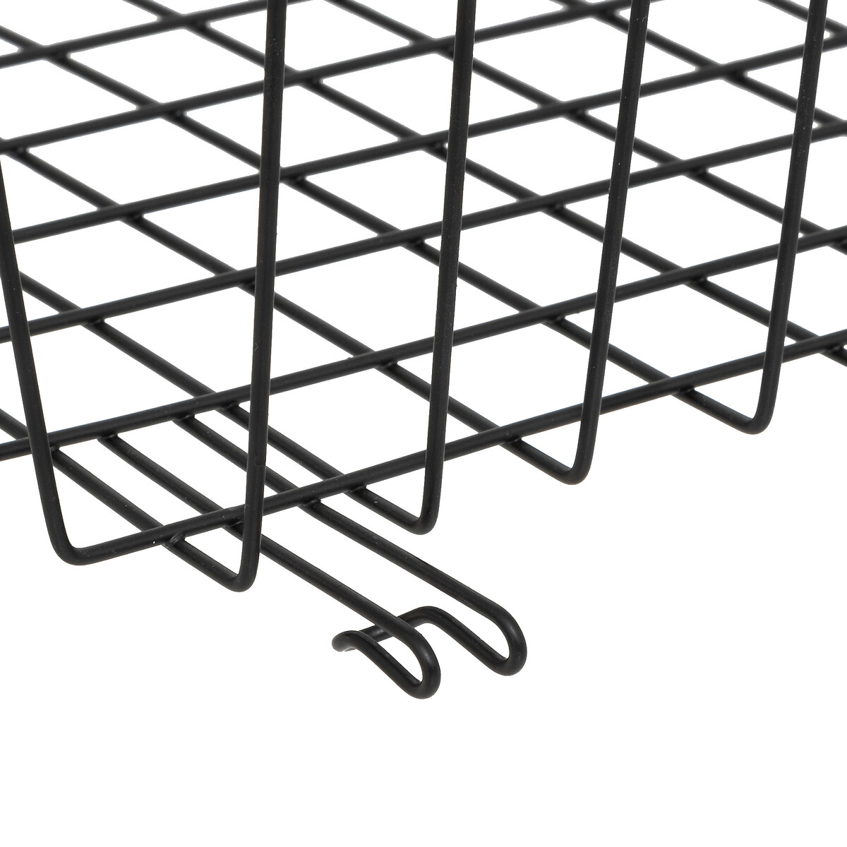 Prateleira preta metálica suspensa para arrumação,  Prateleira preta metálica suspensa para arrumação