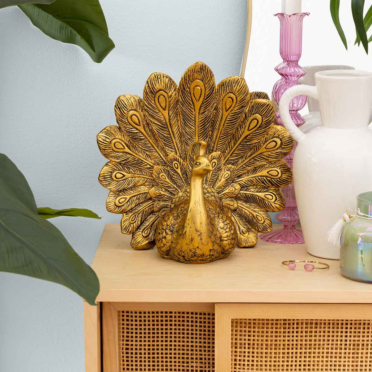 Est&aacute;tua pav&atilde;o WILD ROMANCE dourada 27cm