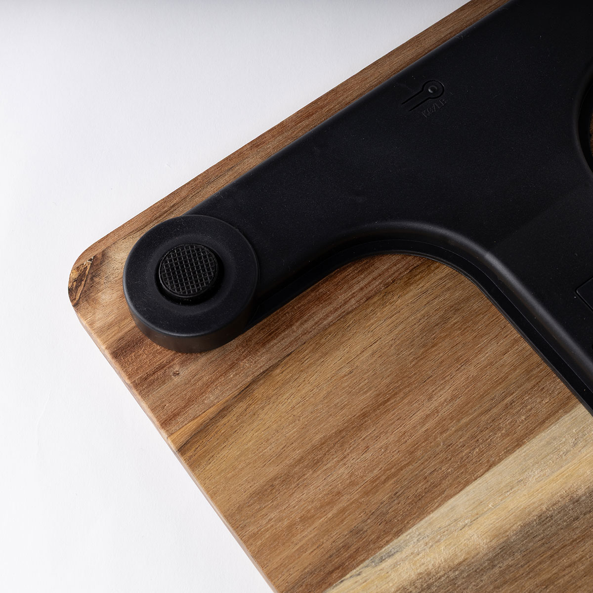 Balança eletrónica em madeira acácia