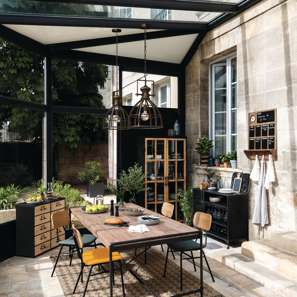 C&oacute;moda com 10 gavetas BARIS