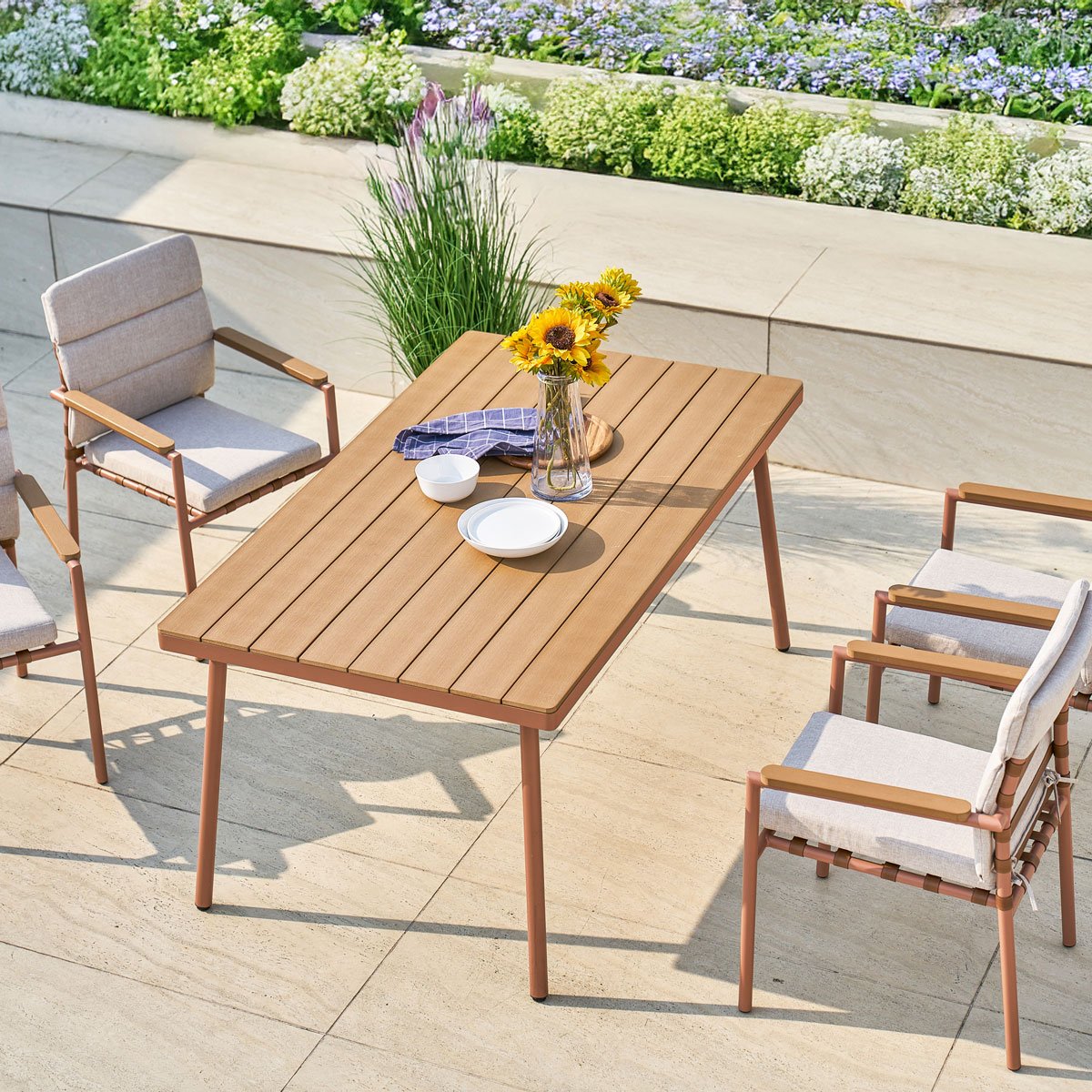 Conjunto de mesa exterior com 4 cadeiras