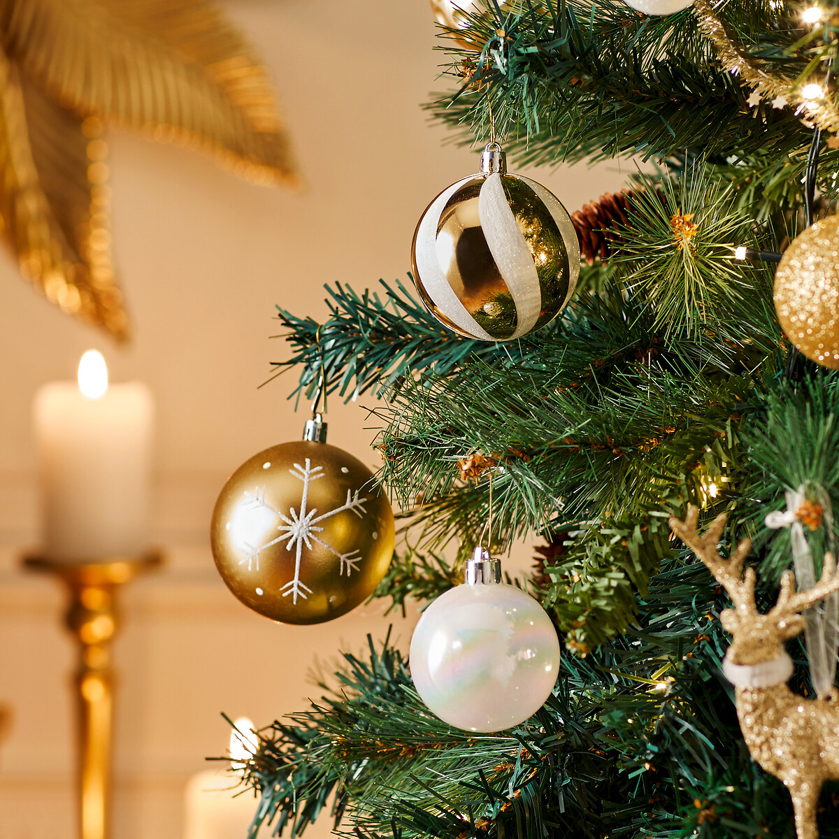 Conjunto de 60 bolas dourado e branco,  Conjunto de 60 bolas dourado e branco