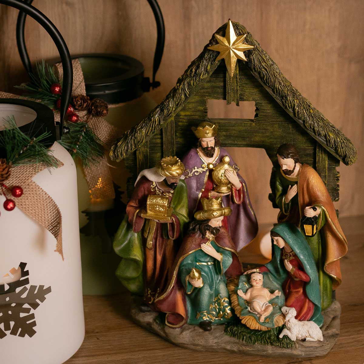 Pres&eacute;pio com cabana e 7 figuras 25x10x34cm