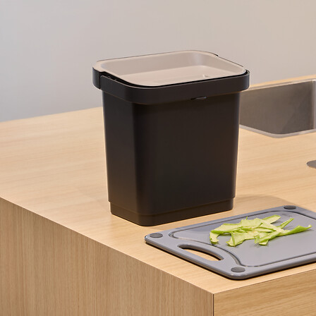 Balde do lixo retangular preto 5l