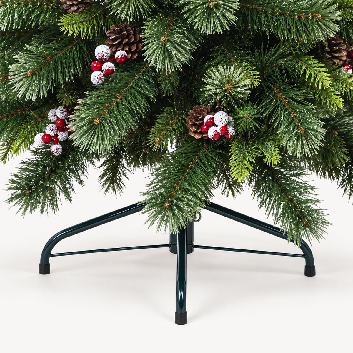 &Aacute;rvore de natal WYOMING verde com pinhas e azevinhos 210cm