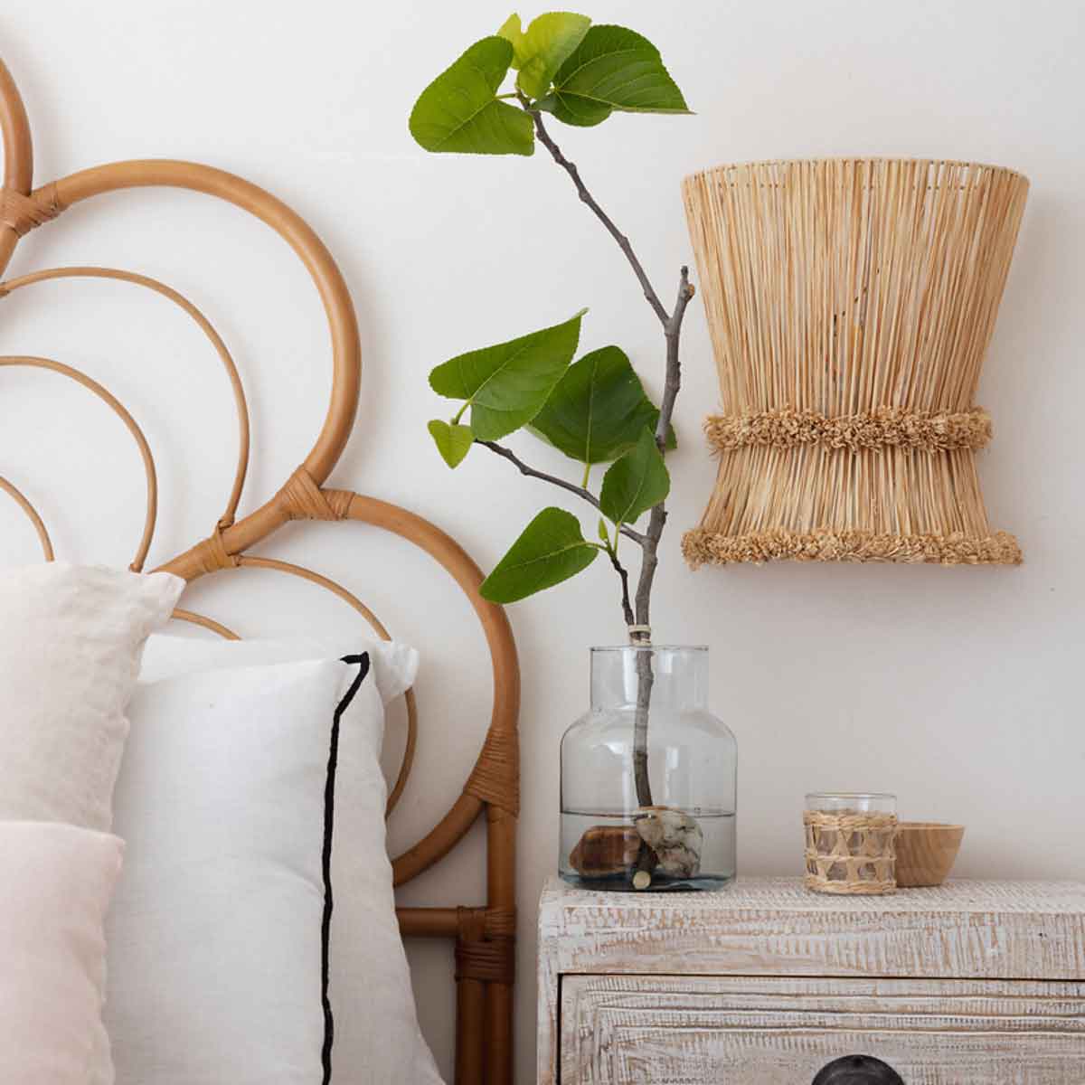 Candeeiro de parede LOA em r&aacute;fia