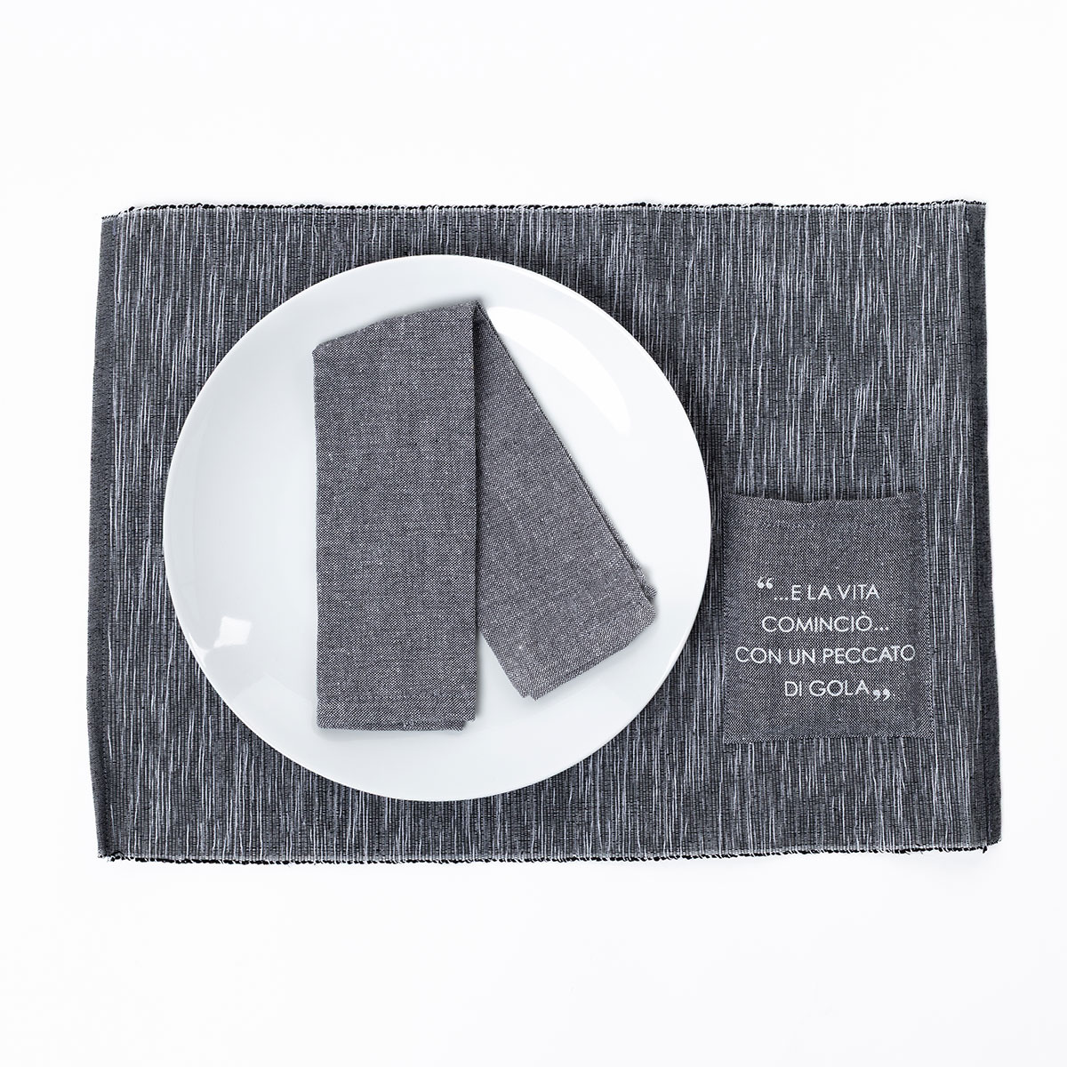 Conjunto de individual com bolsa para talheres e guardanapo