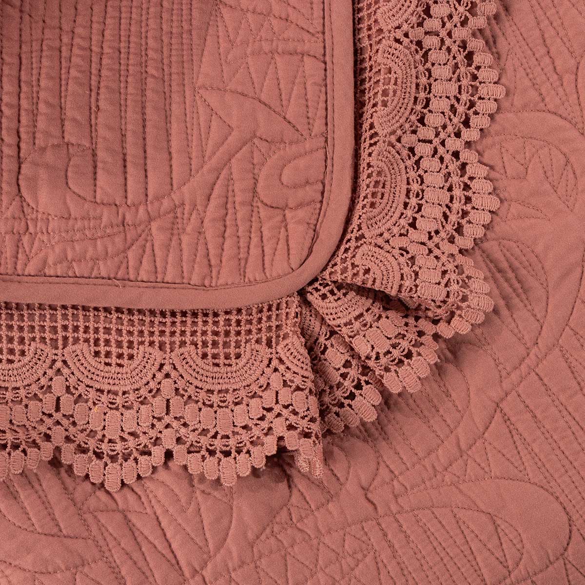 Edredão rosa velho com renda 220x240cm