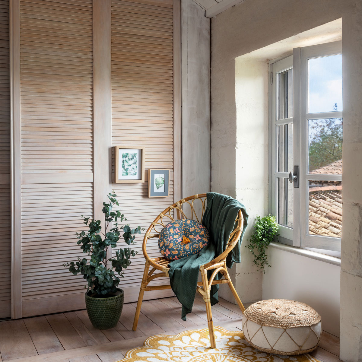 Cadeirão FOLK praya bege em rattan,  Cadeirão FOLK praya bege em rattan