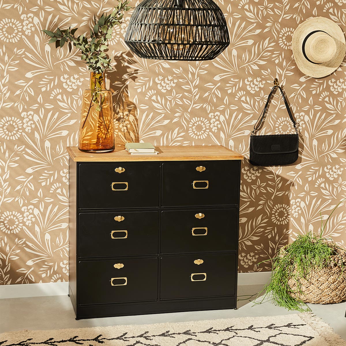 Cómoda ivan preta em mdf com 6 gavetas