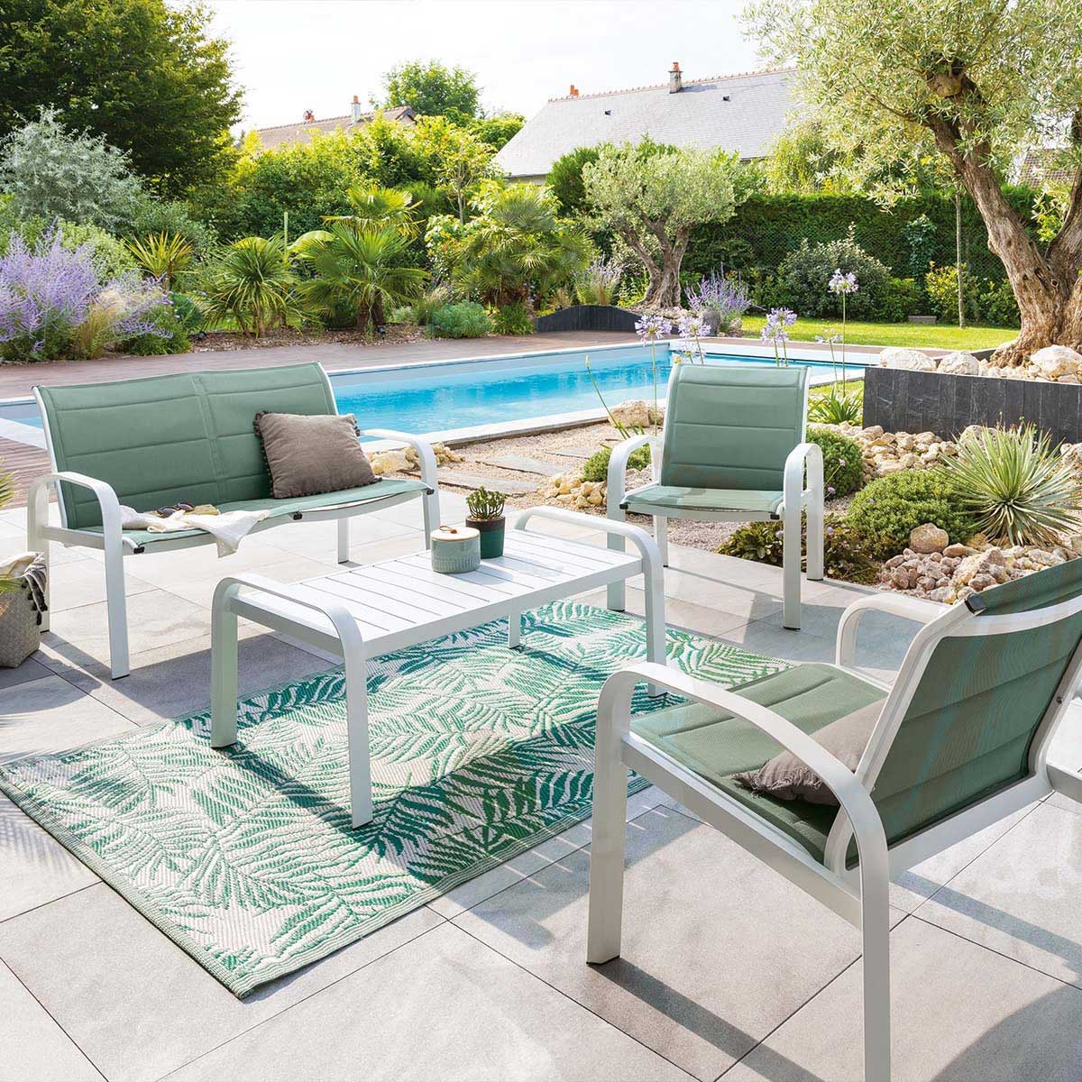 Conjunto ELYN verde claro e branco