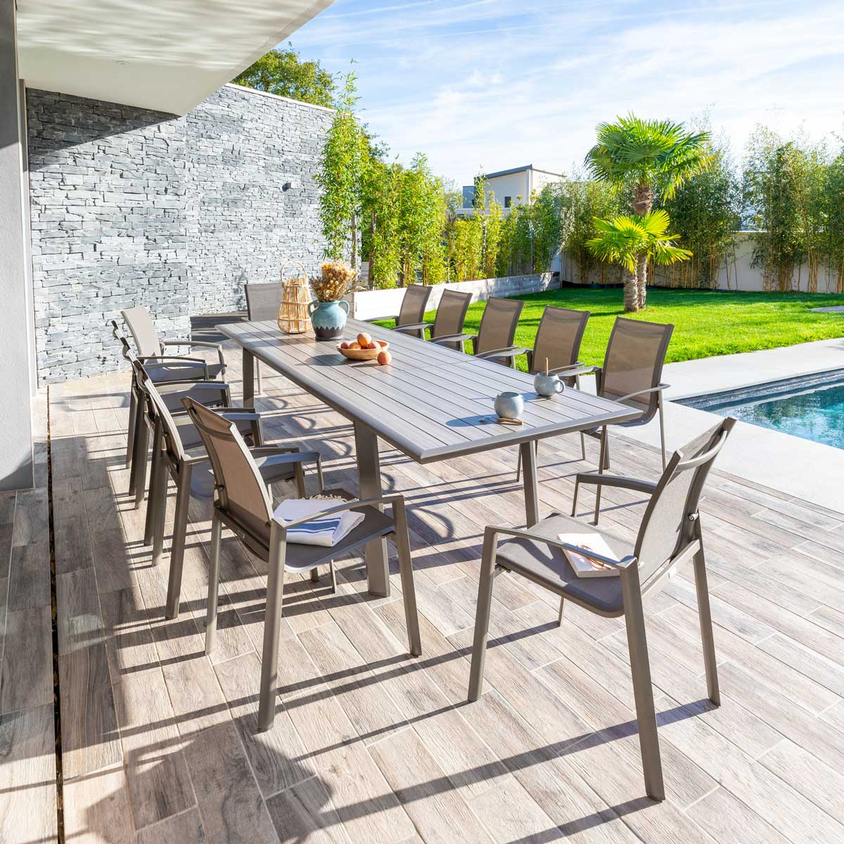 Cadeira com braços AXIOME praline e spéculoos