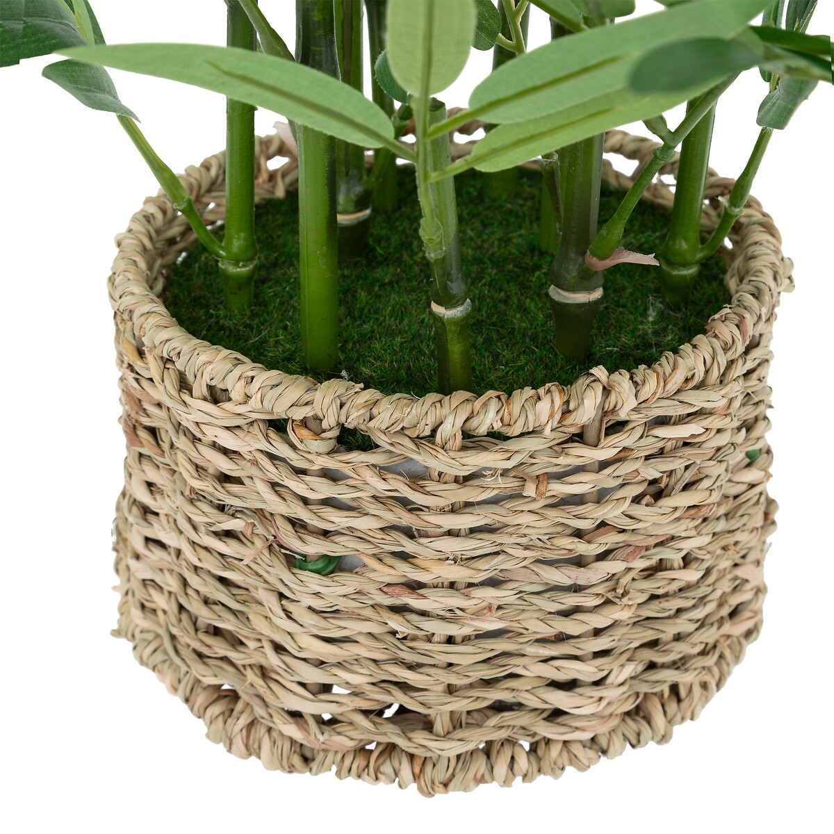 Bambu artificial com cesto de r&aacute;fia