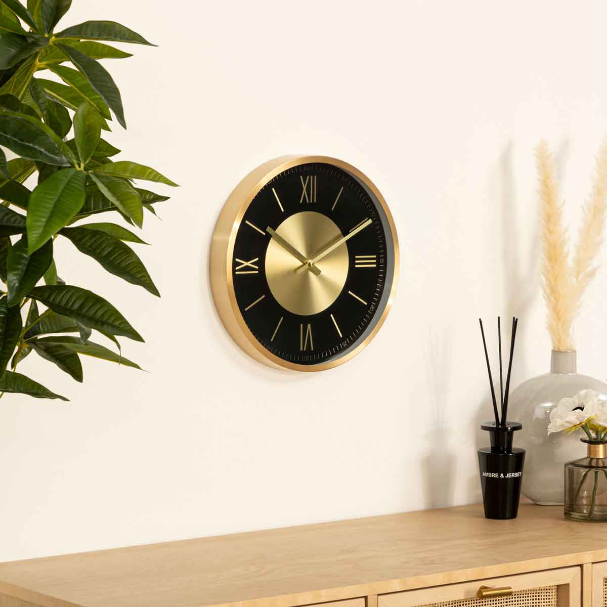 Rel&oacute;gio ARIANA dourado em metal 30,4cm