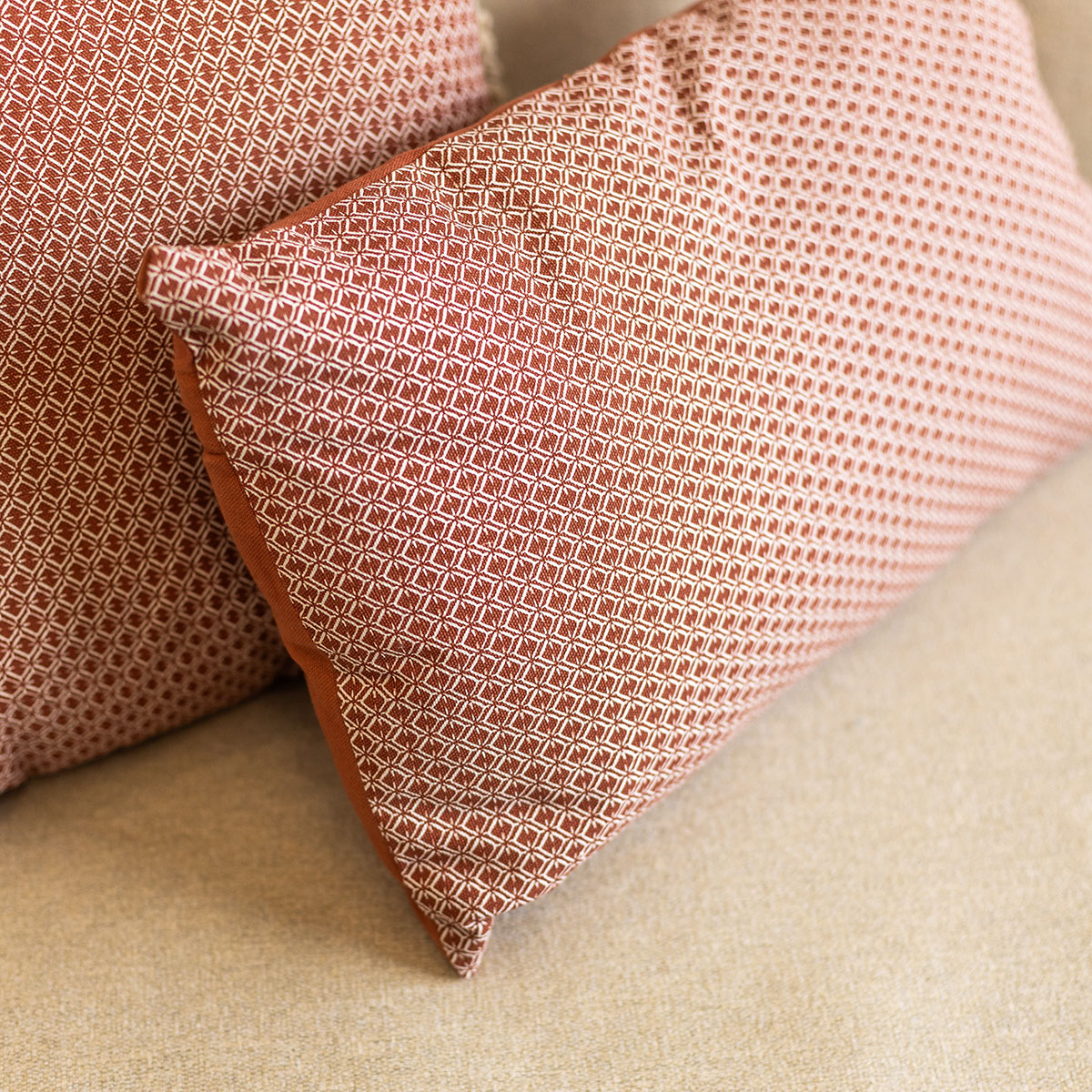 Almofada OTTO terracota 30x50cm