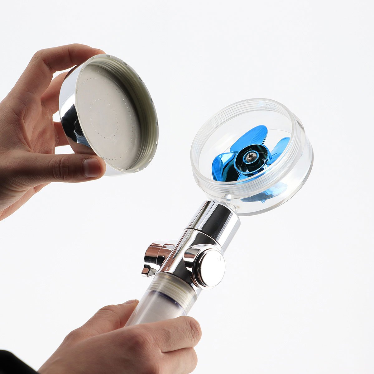 Chuveiro com filtro &aacute;gua cromado prateado