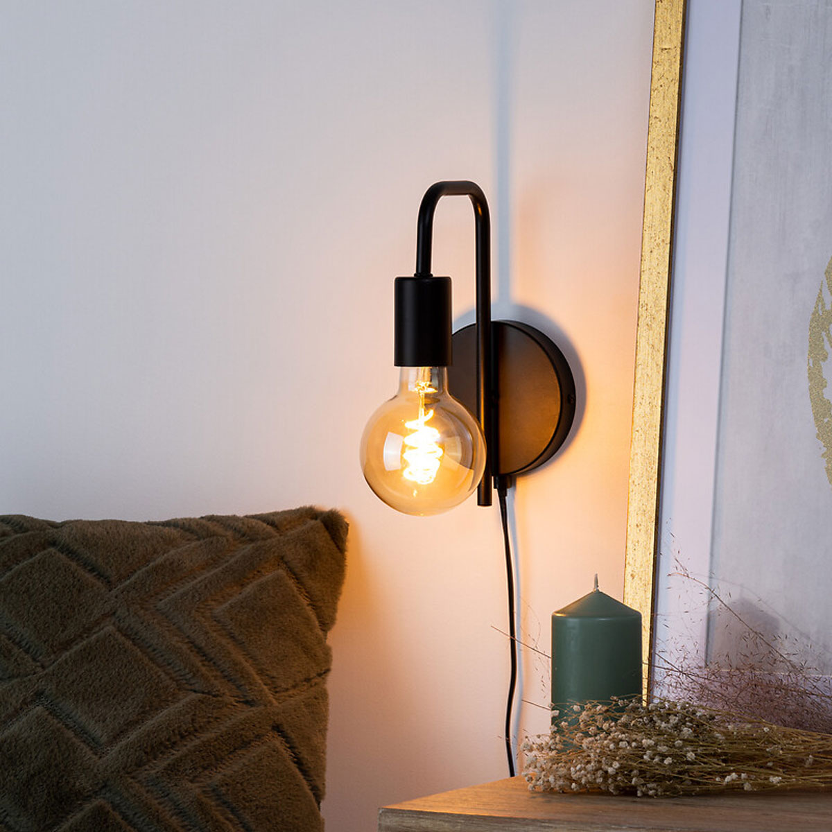 Candeeiro de parede KELY preto em metal