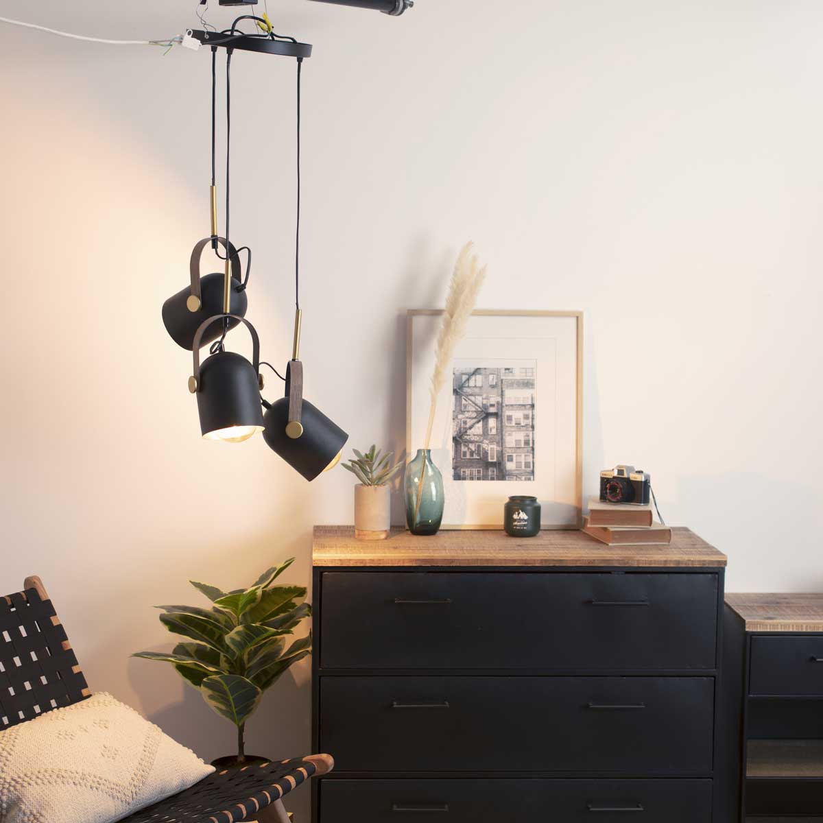 Candeeiro de teto BIL preto e dourado 83cm