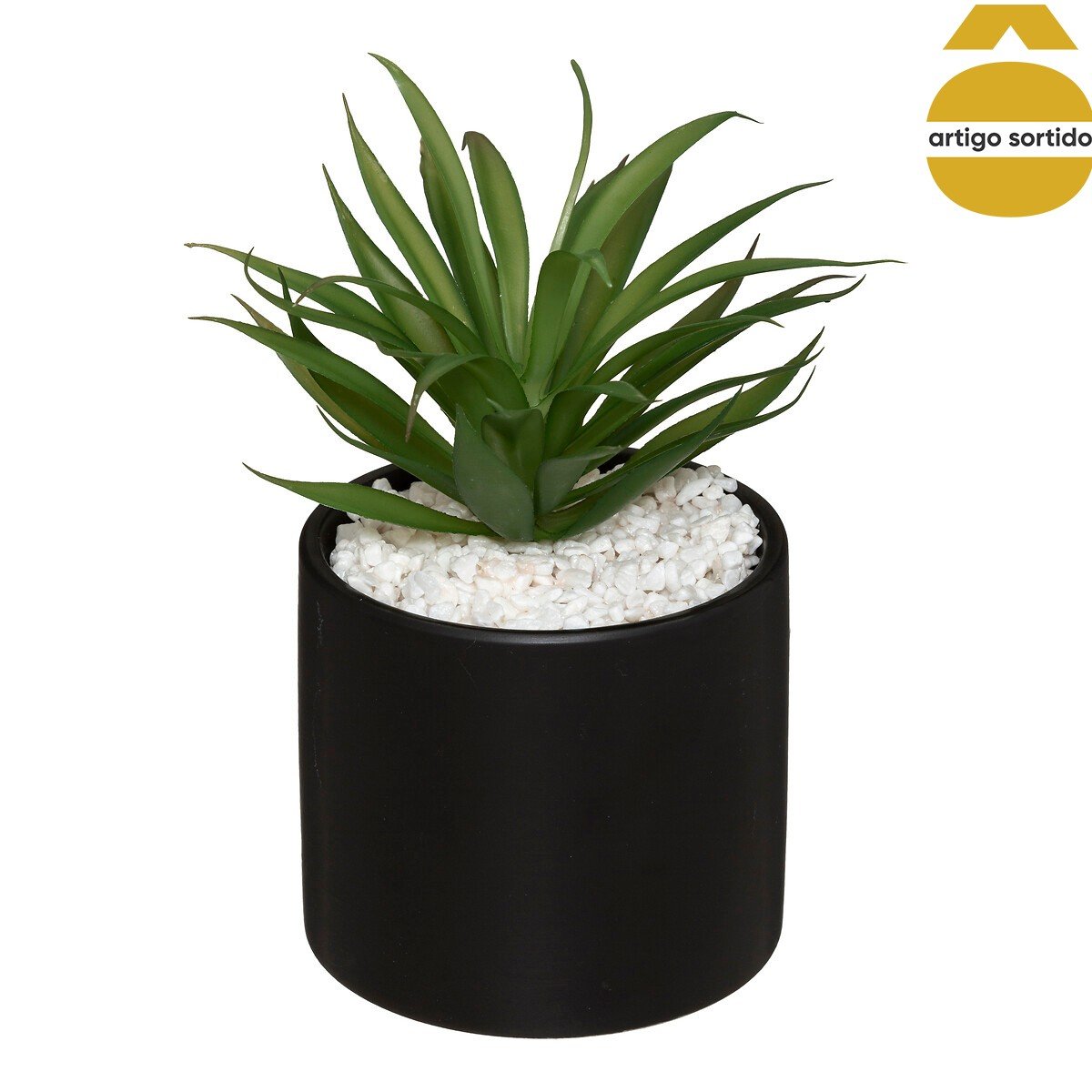 Planta artificial com vaso de cimento