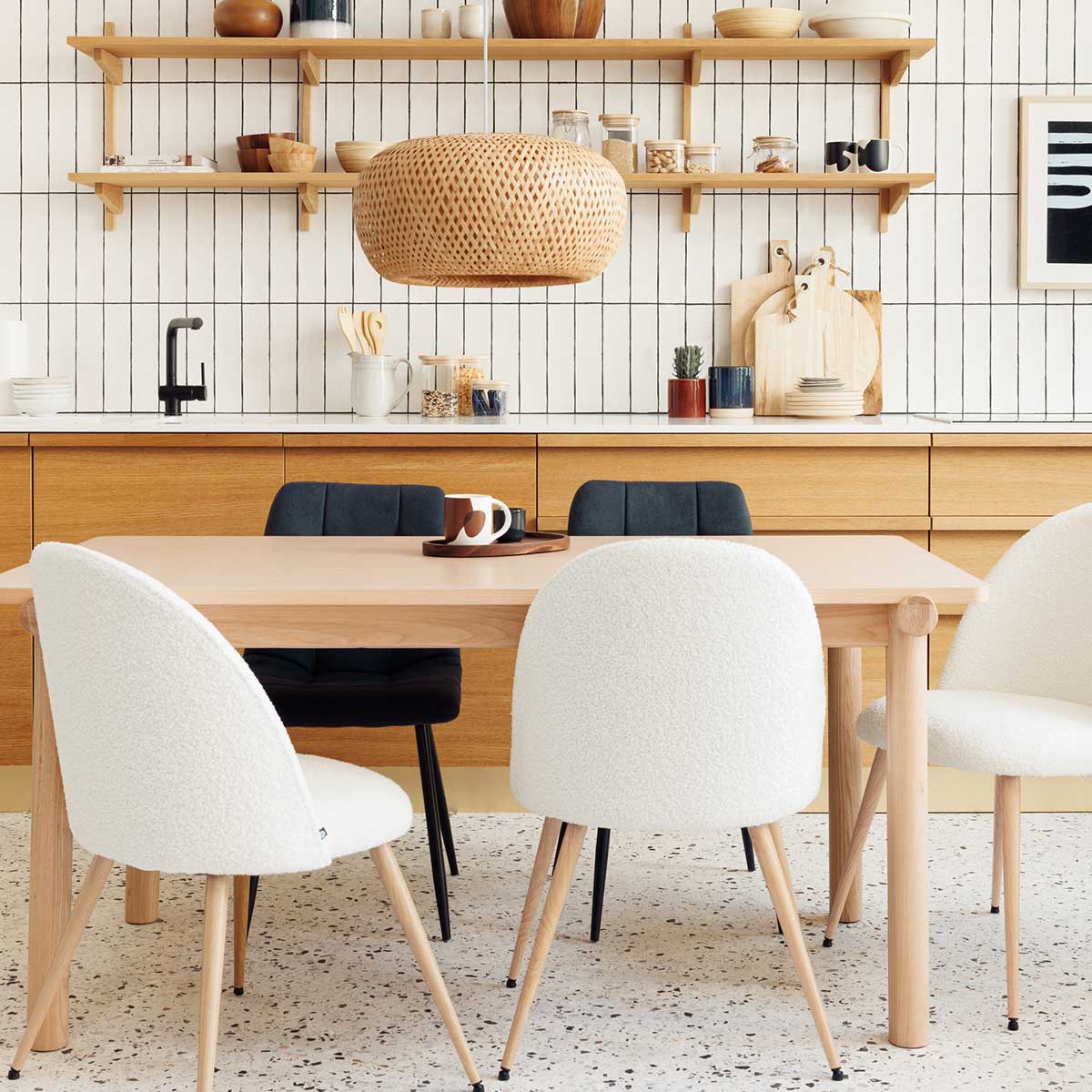 Cadeira SLANO branco em pelo boucl&eacute;