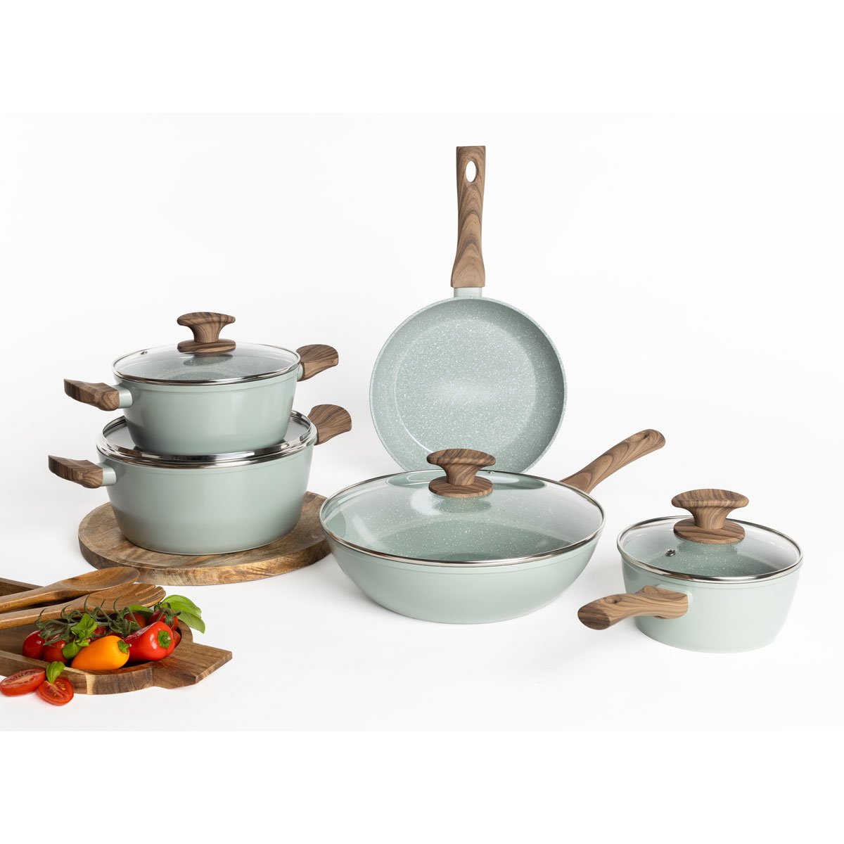 Trem de cozinha  pe&ccedil;as ALVRA verde em alum&iacute;nio