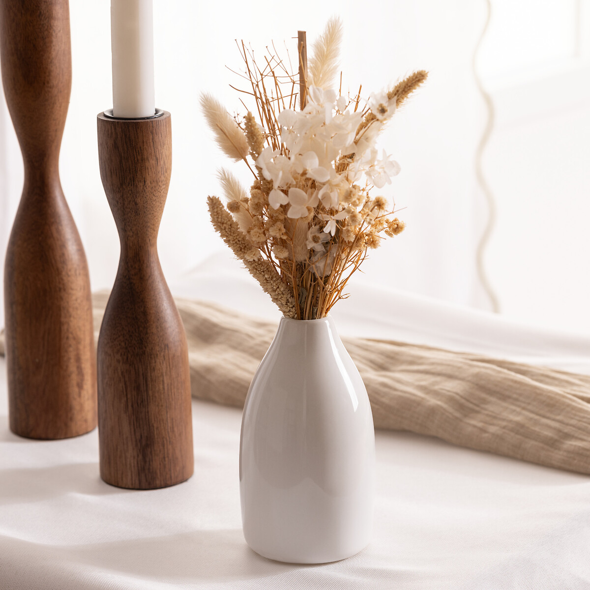 Jarra de cerâmica com flores secas 25cm