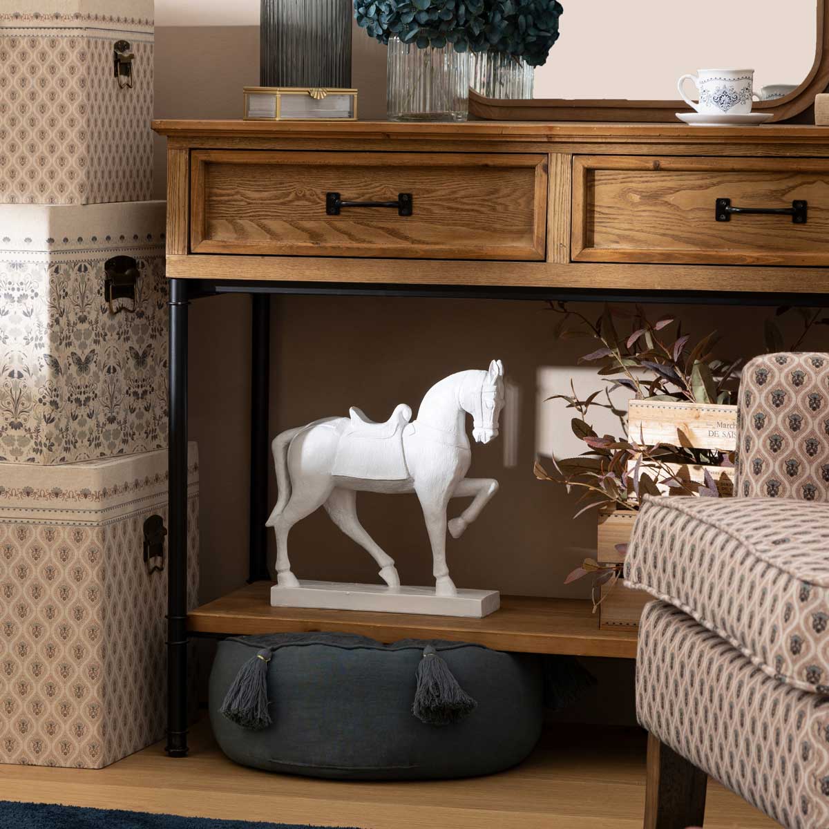 Est&aacute;tua de cavalo branco em resina