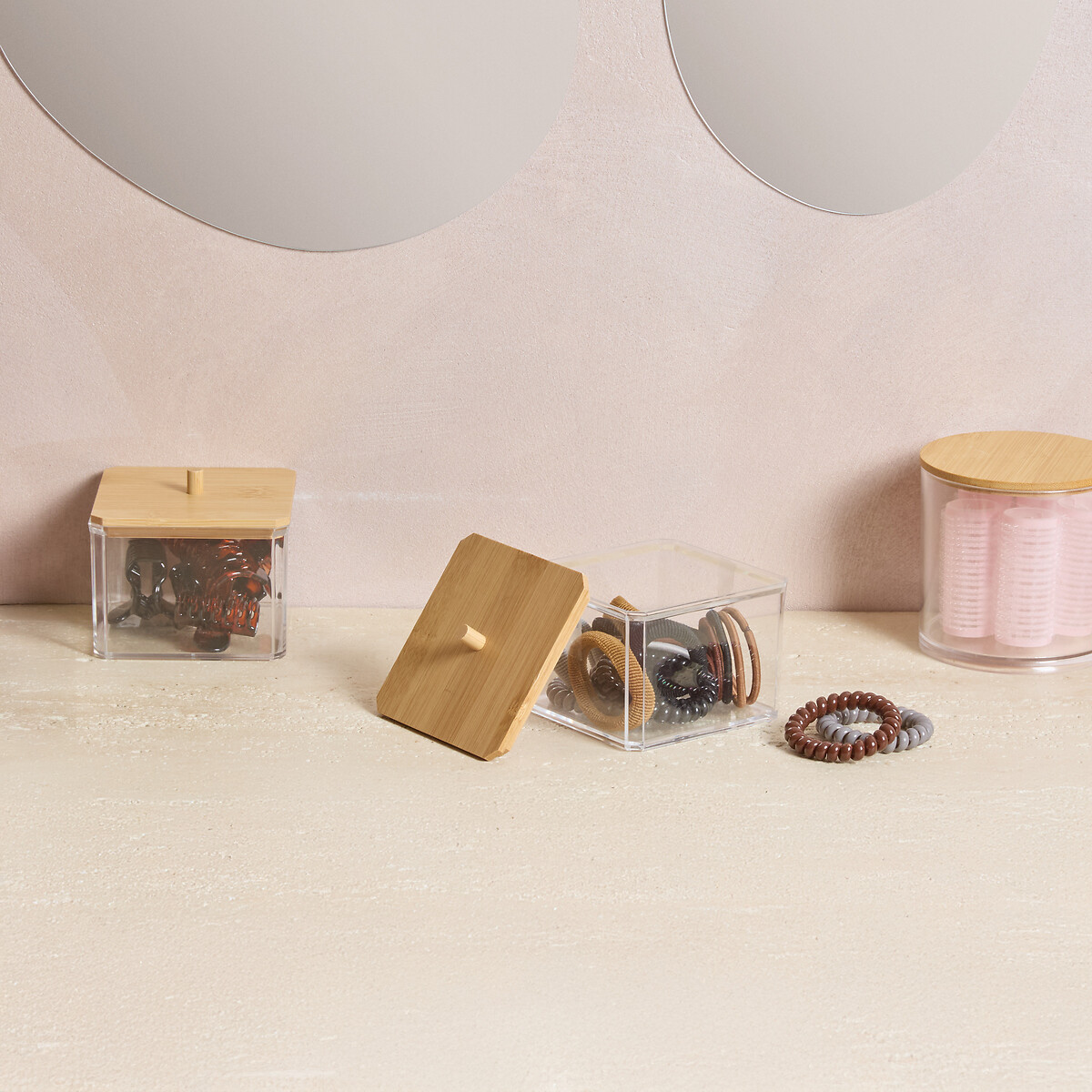 Caixa com tampa de bambu com 20 el&aacute;sticos cabelo