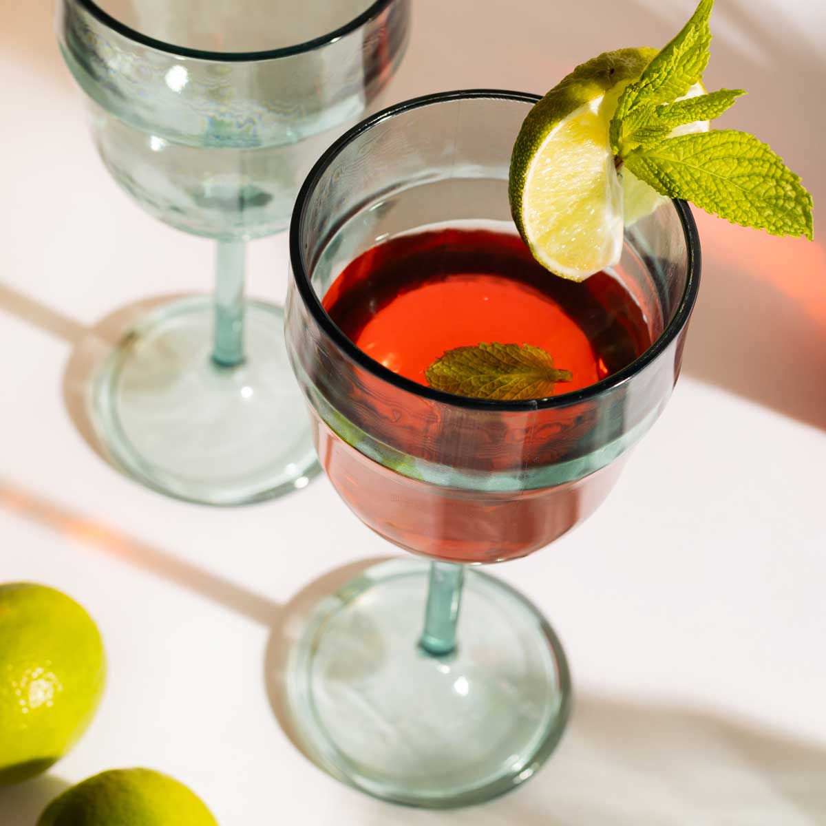 Copo com p&eacute; GREEN HARMO verde 40cl