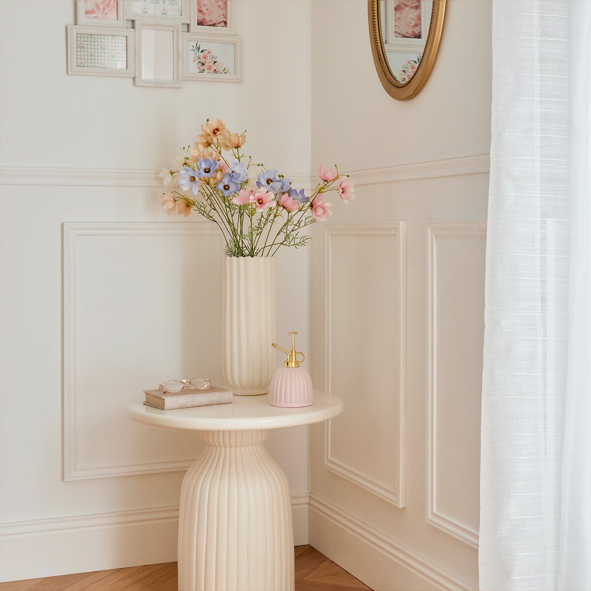 Jarra canelado FERNAN branco em cer&acirc;mica 36,5cm