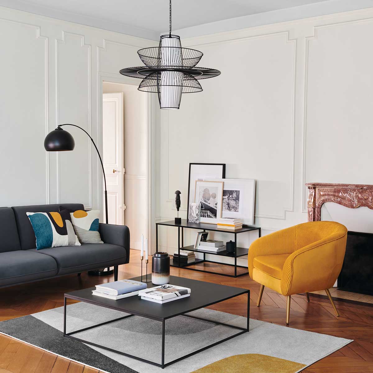 Mesa de centro em metal preto GOTA