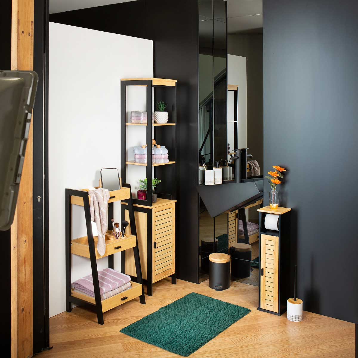 Balde wc preto de metal com tampa em bambu